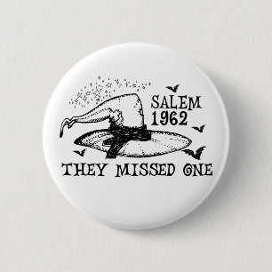 1962 Sie verpassten eine Salem-Hexen-Halloween Button