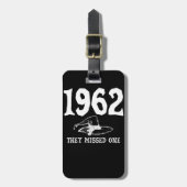 1962 versäumten sie ein Salem HexenHalloween Gepäckanhänger (Vorderseite vertikal)