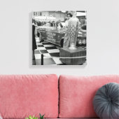 1963 Chicago Auto Show Chrysler Pace Car Woman Leinwanddruck (Insitu (Wohnzimmer))