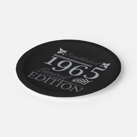 1965 Limited Edition 60. Geburtstag Pappteller (Schrägansicht)