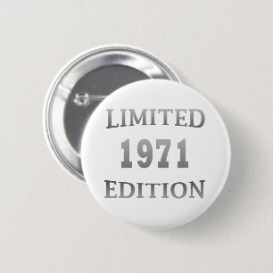 1971 geboren Elegantes modernes Geburtstagsgeschen Button
