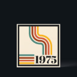 1975 Retro Stripe Vintage Poster Einladung<br><div class="desc">.: 1975 .: Retro-Styling mit Regenbogen aus Retrostreifen und Vintagem Styletext .: Coordinating products available .: Andere Jahre auch in meinem Geschäft verfügbar</div>