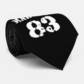 1983 Made in 83 Krawatte (Gerollt)