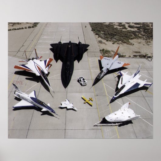 1997 Flotte von Dryden Research Aircraft auf Ramp Poster (Vorne)
