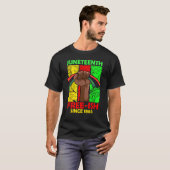 19. Freizeit seit 1865 Schwarzer Faust Pan Afri T-Shirt (Vorne ganz)