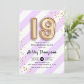 19. Geburtstag - Lila Streifen Gold Balloons Einladung (Stehend Vorderseite)