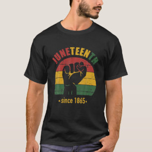19. Juni seit 1865 mit panafrikanischer Flagge und T-Shirt