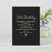 19th Birthday Party Black White Pearl Script Bow Einladung (Stehend Vorderseite)