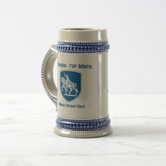 1/138th Infanterie Stein Bierglas (Vorderseite Links)