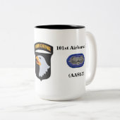 1. 502. Infanterie-Tasse der Bn-(Abn) Zweifarbige Tasse (VorderseiteRechts)