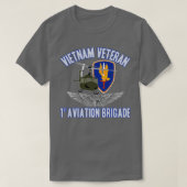 1. Avn Bde UH1 Huey w Pilot Wings T-Shirt (Design vorne)