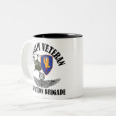 1. Avnbde-Hauptflieger Zweifarbige Tasse (Vorderseite Links)