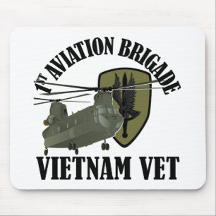 1. AVNBDE Vietnam CH-47 (überwunden) Mousepad