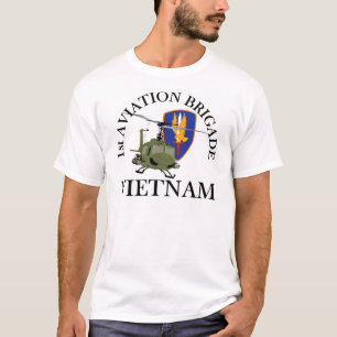 1. Avnbde-Vietnam-Tierarzt Huey T-Shirt