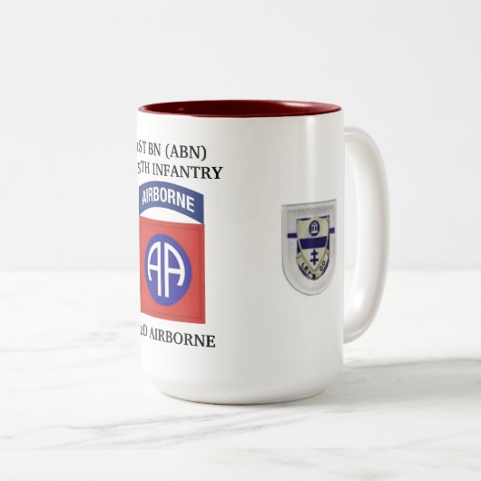 1. BN-325. INFANTERIE-TASSE ZWEIFARBIGE TASSE (VorderseiteRechts)