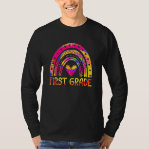1. Erste Klasse Regenbogen-Herz-Tie-Dye Zurück in  T-Shirt