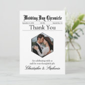1 Foto Newspaper Wedding Elegantes Script Custom Dankeskarte (Stehend Vorderseite)