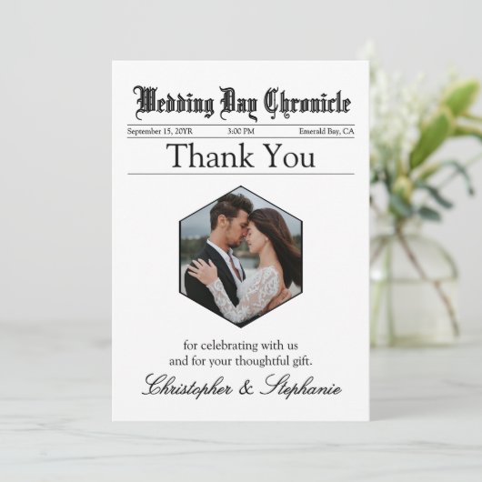 1 Foto Newspaper Wedding Elegantes Script Custom Dankeskarte (Stehend Vorderseite)