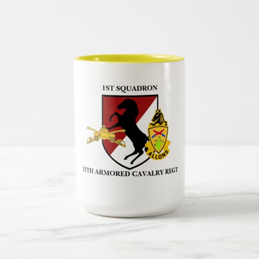 1. GESCHWADER-11. GEPANZERTE KAVALLERIE-TASSE ZWEIFARBIGE TASSE (Mittel)