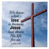 1 Johannes 3:1 Jesus Christus legte sein Leben für Fliese (Vorderseite)