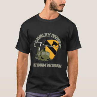 1. Kavalry Division Vietnam Veteran UH1 Gunship V T-Shirt