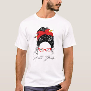 1. Klasse Lehrer zurück zur Schule Messy Bun Women T-Shirt