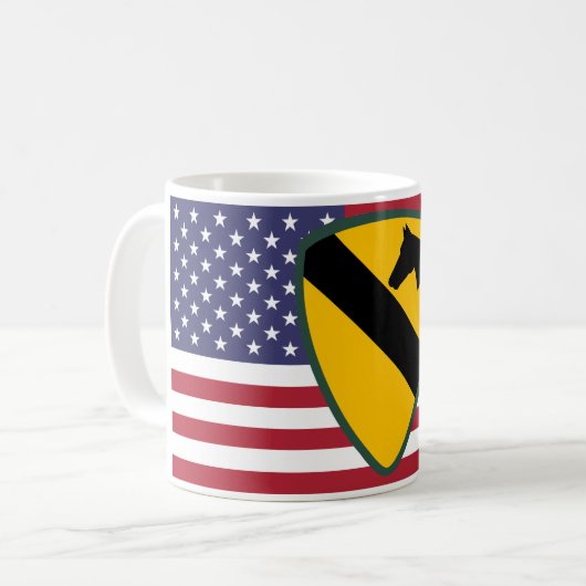 1. Patch für die Cavalry Division United Staaten Kaffeetasse (Vorderseite Links)