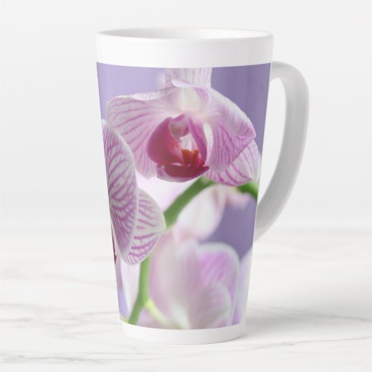 1 Peter 4:8 Orchids Latte Tasse (Rechte Ecke)