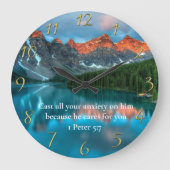 1 Peter 5:7 schöne Aussicht auf den See Große Wanduhr (Vorderseite)
