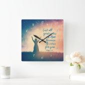 1 Petrus 5:7 Gieße Ihn, die Schrift, all deine Sor Quadratische Wanduhr (Zuhause)