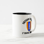 1. SigBde - Vietnam-Veteran Zweifarbige Tasse (VorderseiteRechts)