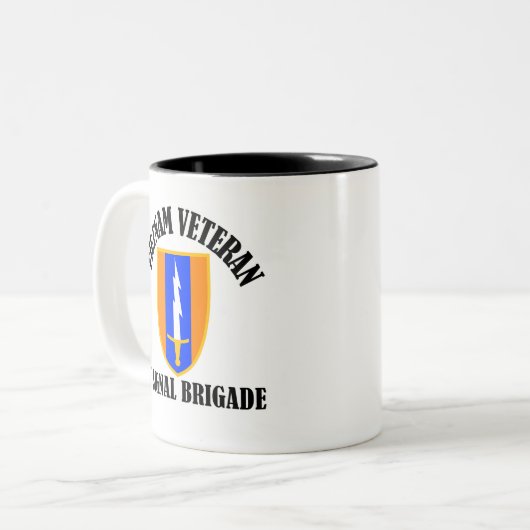 1. SigBde - Vietnam-Veteran Zweifarbige Tasse (Vorderseite Links)