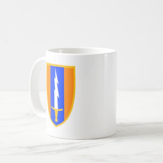 1. Signal-Brigade-Schulterpflaster Kaffeetasse (Vorderseite Links)