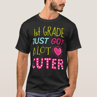 1. Stufe zurück zu den Lehrern und Schülern im Vor T-Shirt