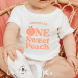 1 Sweet Peach Orange Erstes 1. Geburtstag Party Baby T-shirt<br><div class="desc">Dies ist ein One Sweet Peach Orange First 1. Geburtstag Party Baby T - Shirt!</div>