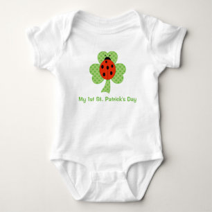 1. Tag St. Patricks Kleeblatt-Polkapunkte Baby Strampler