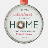 1. Weihnachten in unserem neuen Zuhause-Grünkranz Ornament Aus Metall (Vorne)