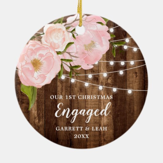 1. Weihnachten Verlobte Personalisierte Rustikale  Keramik Ornament (Hinten)