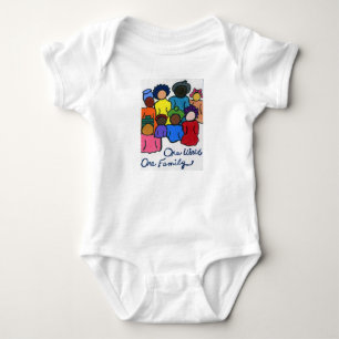1 Welt, 1 Familien-Baby-Shirt Baby Strampler