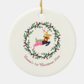 1st Christmas Deer with Wreath Customize Keramik Ornament (Hinten)