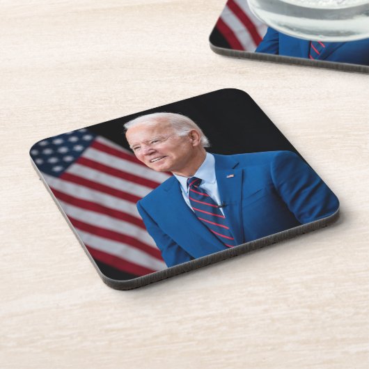 2021 Joe Biden US-Präsident Portrait Getränkeuntersetzer (Linke Seite)
