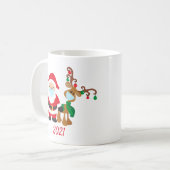 2021 Weihnachtscovid Reindeer Santa mit Gesichtsma Kaffeetasse (Vorderseite Links)
