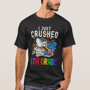 2022 Abschluss Boy I gerade 5. Grad gekreuzt letzt T-Shirt