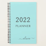 2022 Aqua Blue Aquamarin Girly Script Monogram Nam Planer<br><div class="desc">2022 Aqua Blue Aquamarin Monogram Fügen Sie Ihren eigenen Skriptnamen 2022 Kalender Hochzeitsplaner. Das macht den perfekten 16 Geburtstag,  Hochzeit,  Brautparty,  Jubiläum,  Babydusche oder Junggeselinnen-Abschied Geschenk für jemanden,  der Lieben glamourösen Luxus und schicke Stile.</div>