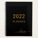 2022 Black Gold Girly Script Monogram Name Modern Planer<br><div class="desc">2022 Gold und Black Monogram Fügen Sie Ihren eigenen Skriptnamen 2022 Kalender Hochzeitsplaner. Das macht den perfekten 16 Geburtstag,  Hochzeit,  Brautparty,  Jubiläum,  Babydusche oder Junggeselinnen-Abschied Geschenk für jemanden,  der Lieben glamourösen Luxus und schicke Stile.</div>