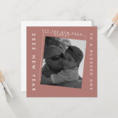 2022 New Years Earthy Tone Foto Card Karte (Vorderseite/Rückseite Beispiel)