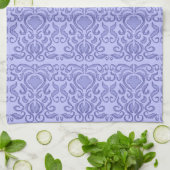 2022 Ver Peri Periwinkle Damask Old World Geschirrtuch (Gefaltet)