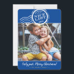 2023 CHRISTMAS FOTO lustige schöne Liste Briefmark Feiertagskarte<br><div class="desc">von kat massard >>> www.simplysweetPAPERIE.com << Ein lustiges Design mit authentischer Santa's Approval Briefmarke - NICE LIST! Haben Ihre Kinder es geschafft? TIPS 1. Um das Foto zu verändern, drücken Sie den Knopf "Anpassen". 2. Sie können auch die Schriftart ändern, verschieben und mehr Text hinzufügen! BENÖTIGEN SIE HILFE, DASS IHR...</div>