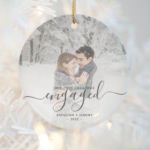 2023 Erstes Weihnachten Verlobt Foto Graue Schrift Keramik Ornament