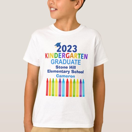 2023 Kindergarten Graduate Niedlich Crayon Custom T-Shirt (Vorderseite)
